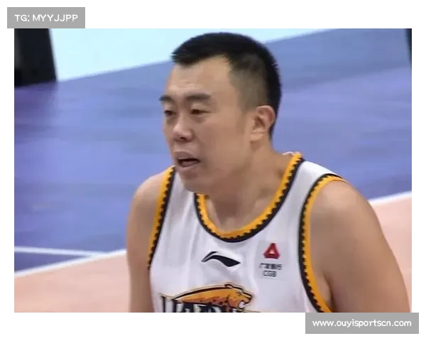 郭艾伦重返辽宁训练与韩德君久别重逢感慨万千再难回到过去 郭艾伦重返辽宁训练与韩德君久别重逢感慨万千再难回到过去